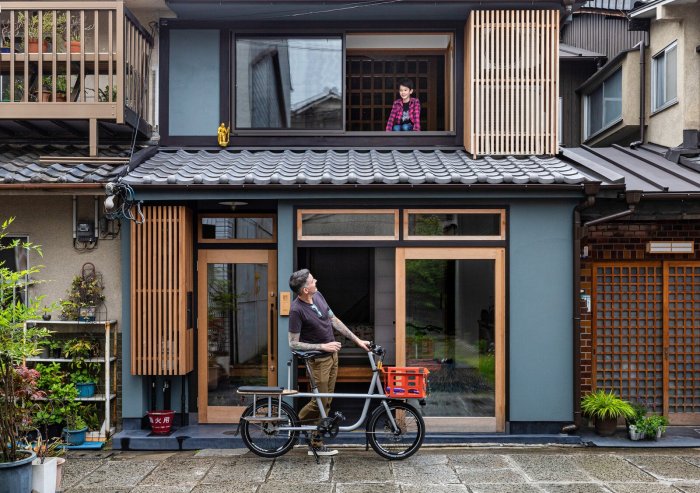 Elderly exterior homes takashi okuno shigeo ogawa contrasts associates homedit